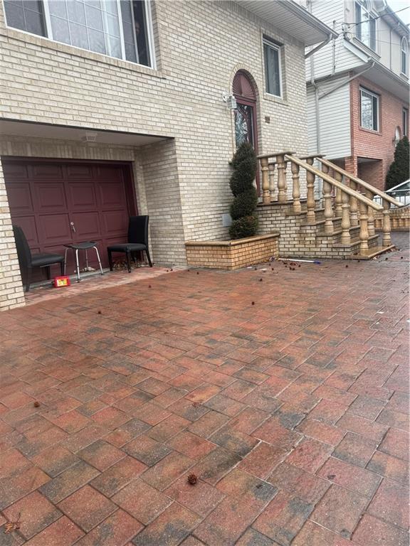 Foto del edificio - 359 Netherland Ave