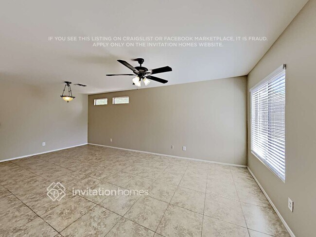 Building Photo - 39216 Kelly Cir