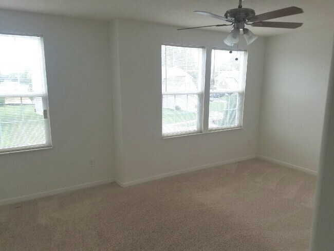Building Photo - 5395 Folsom Dr, Groveport, OH 43125