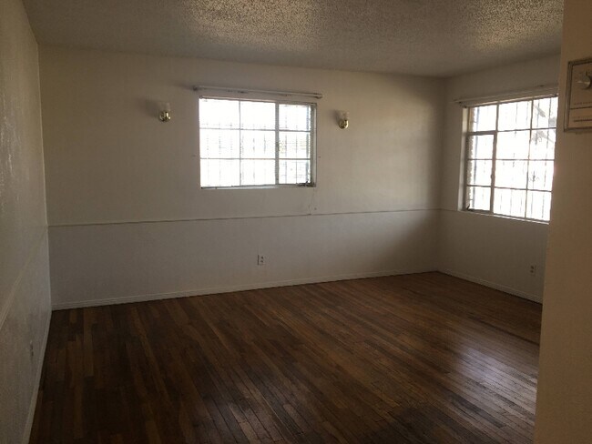 Foto del edificio - 7722 Barton St