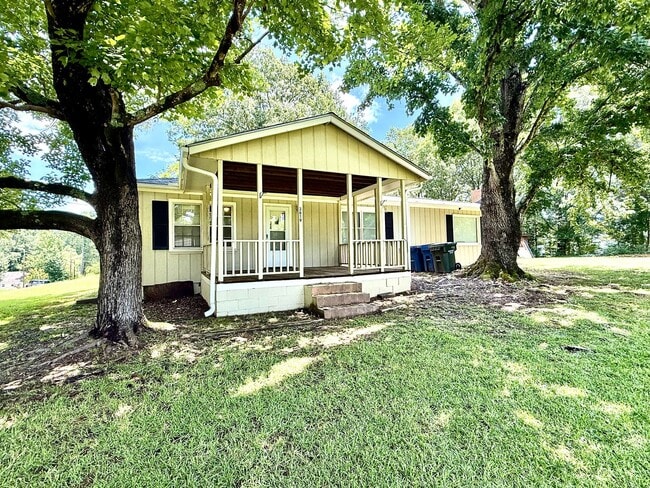 Building Photo - 3 Bedroom Home In Durham