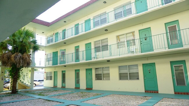 2019 Jackson Street Apartments Hollywood, FL