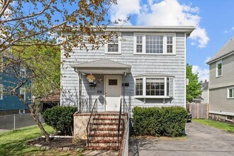 Building Photo - 182 Safford St
