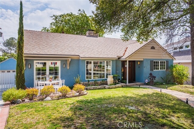 Building Photo - 1215 Oak Cir Dr
