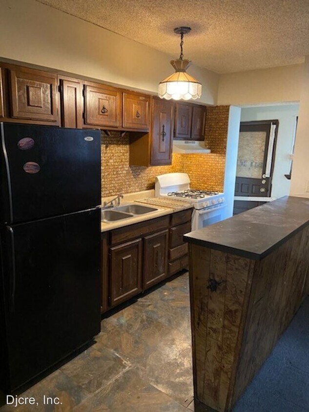 Primary Photo - 3 br, 1 bath House - 6503 Grays Avenue