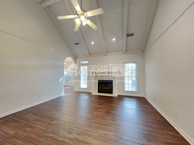 Building Photo - 1 Yardley Court