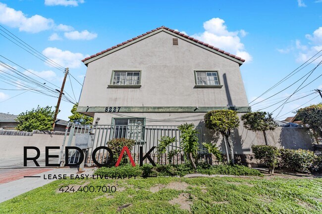 Foto del edificio - 8227 Alhambra Ave