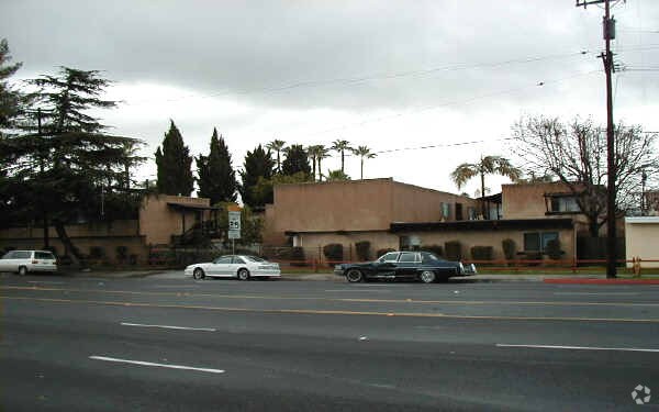 Primary Photo - El Pueblo Apartments