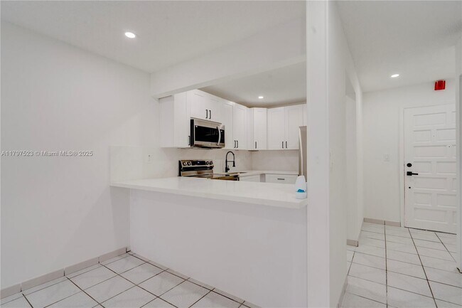 Foto del edificio - 6095 W 19th Ave
