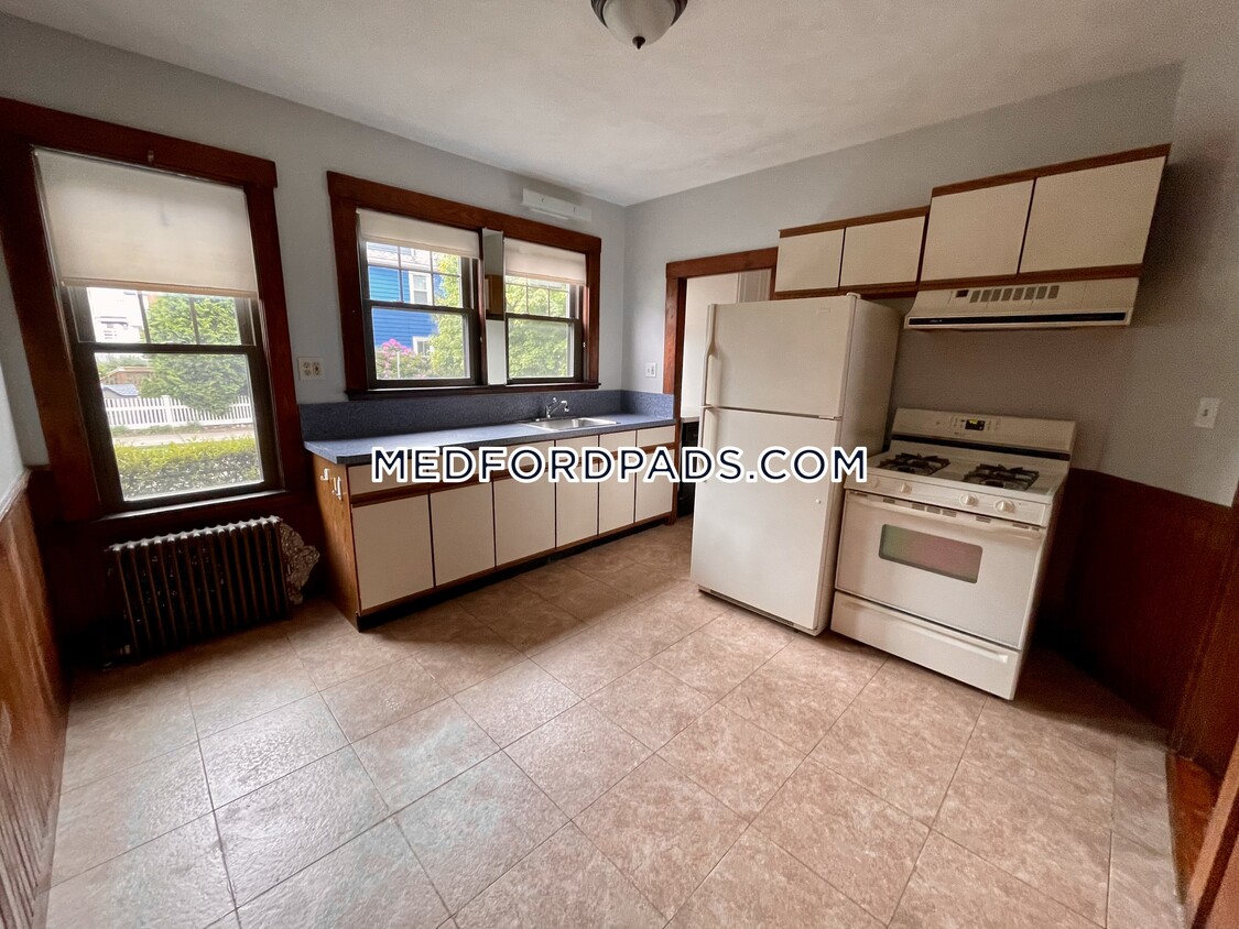 Foto principal - 64 Adams St
