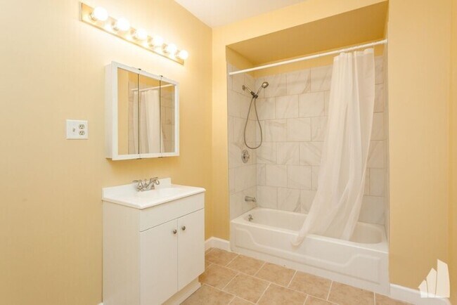 Foto del edificio - 1022 W Fry St