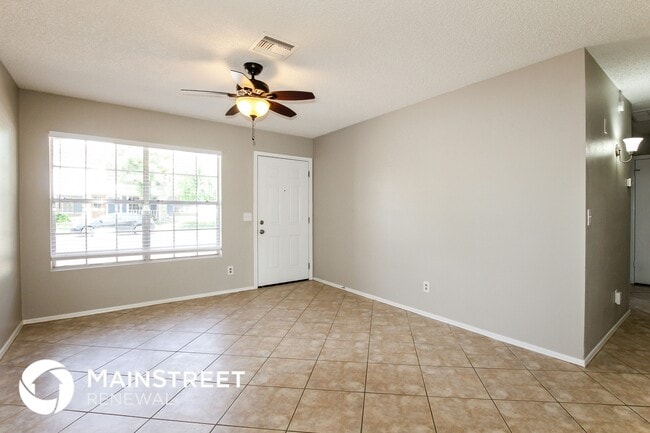 Building Photo - 9007 W Cinnabar Ave