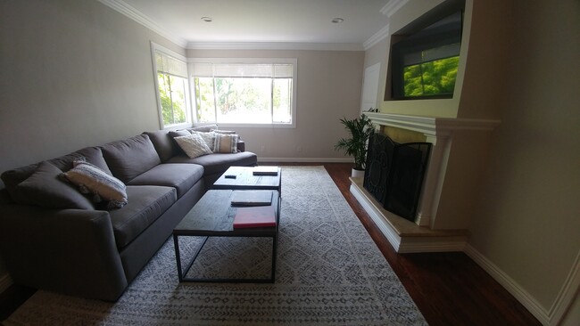 Furnished - 2427 S Centinela Ave