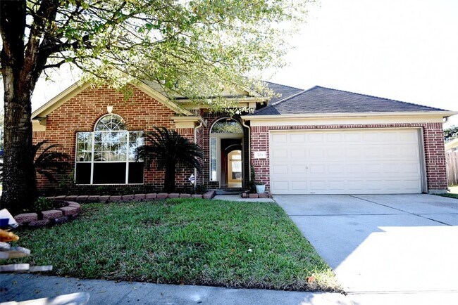 Foto del edificio - 703 Pine Crossing Ct