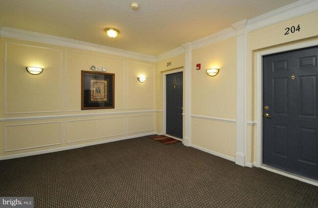 Building Photo - 12185 Abington Hall Pl
