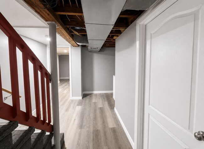 Building Photo - Creel Ave.