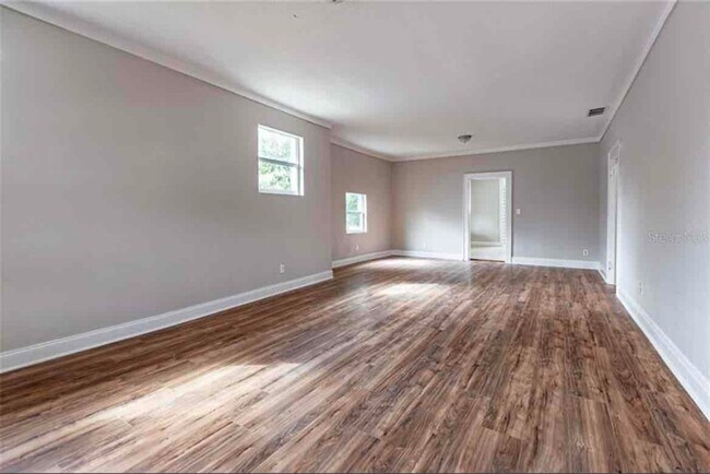 Building Photo - 1145 Ruby St