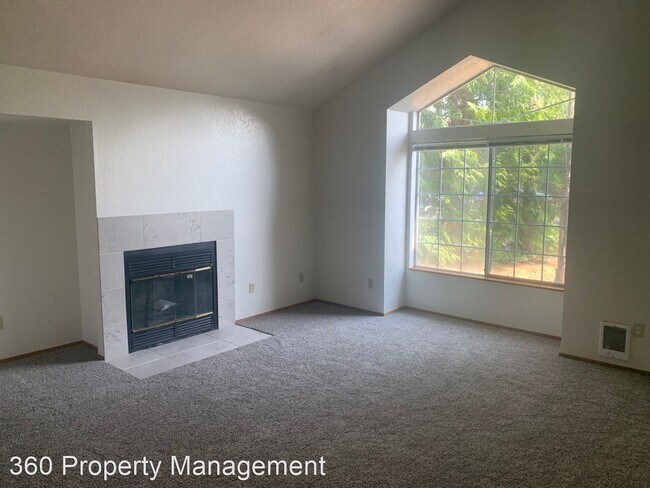 Building Photo - 3 br, 2 bath House - 1195 Southwest Kaleet...