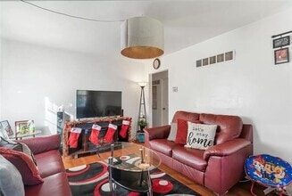 Building Photo - 5931 Floy Ave