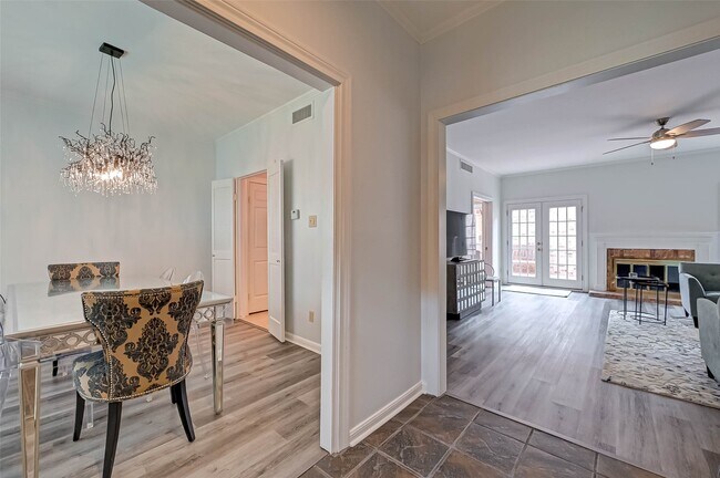 Foto del edificio - 600 Wilcrest Dr