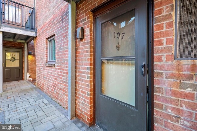 Foto del edificio - 107 Meadow Woods Ln