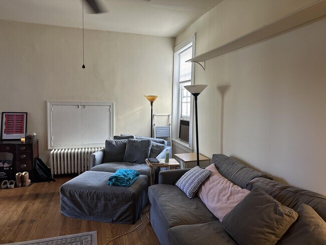 Foto del edificio - 2604 Grove Ave