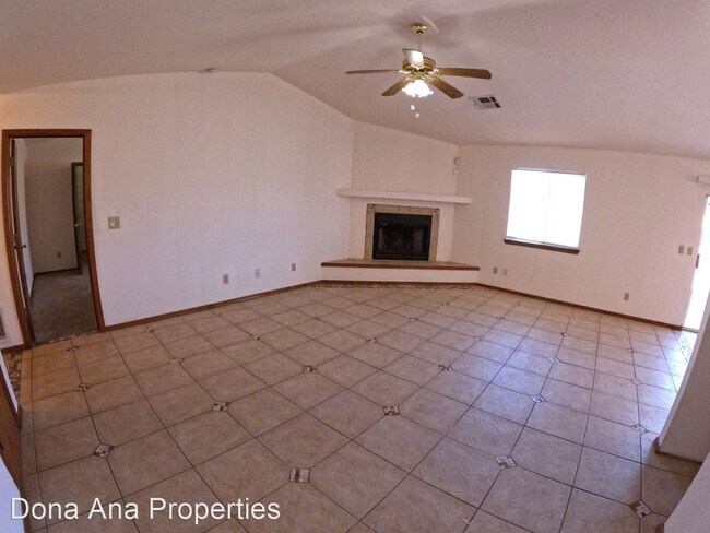 Building Photo - 3 br, 2 bath House - 4991 Galina Dr.