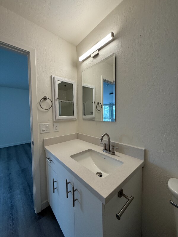 Foto del edificio - 725 W Fletcher Ave