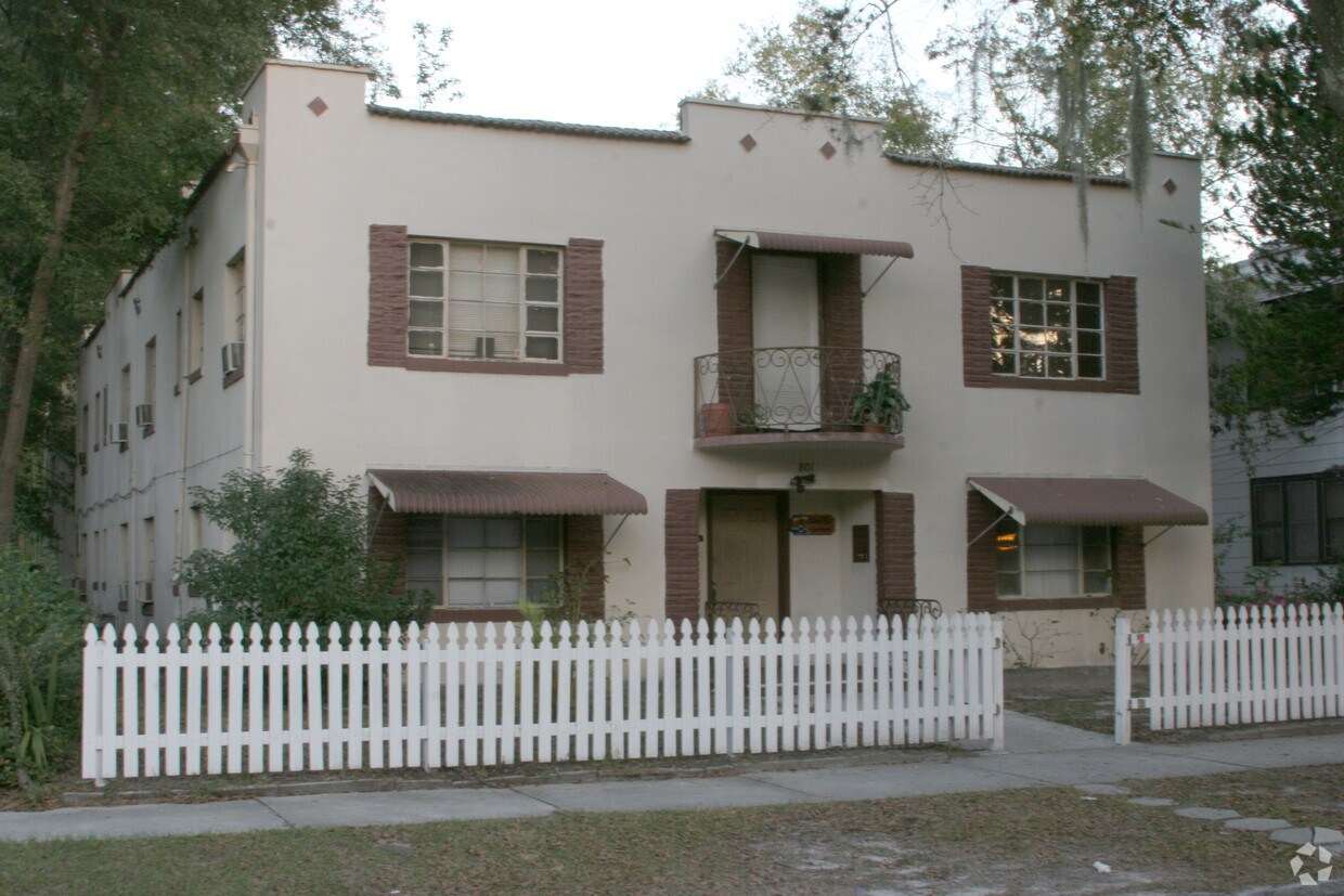 Foto del edificio - 801 Grove St N