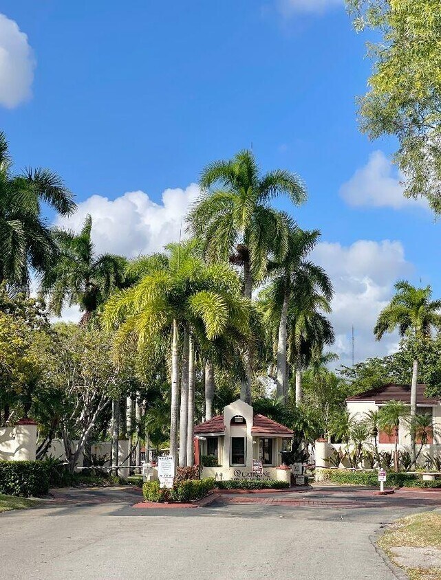 Foto principal - 20065 NE 3rd Ct