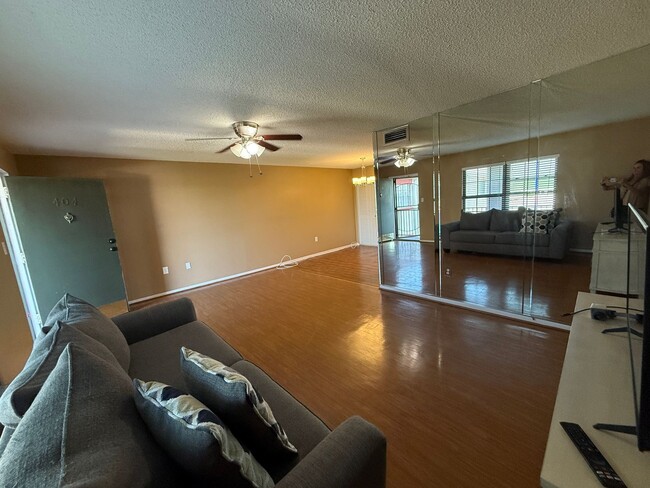 Building Photo - CONCORD VILLAGE 1/1 SPACIOUS 820 SF CONDO