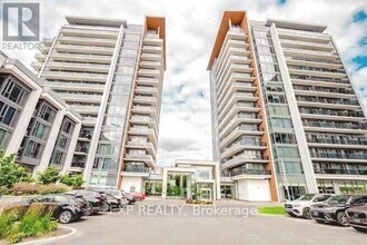 Building Photo - 9608 Yonge St
