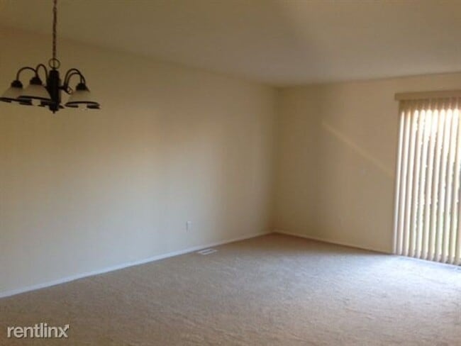 Building Photo - 2-Bed Condo in Chapel Hill – Dual Master Suites!