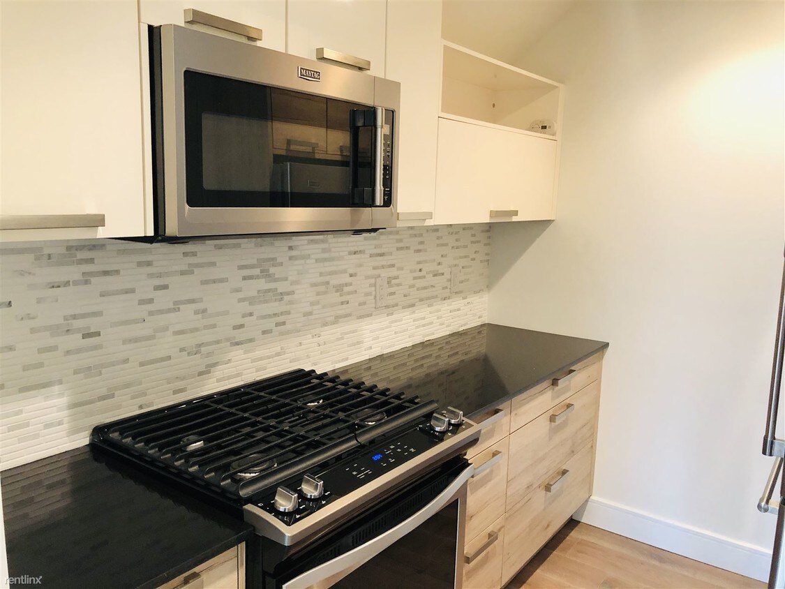 Primary Photo - 2 br, 1.5 bath Apartment - 2 Elm Pl