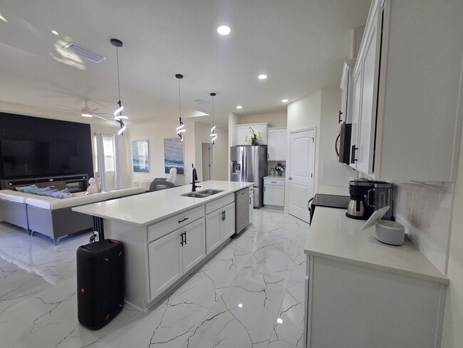 Building Photo - 1777 Three Bars Rd