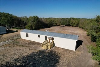 Building Photo - 530 Opal Ln