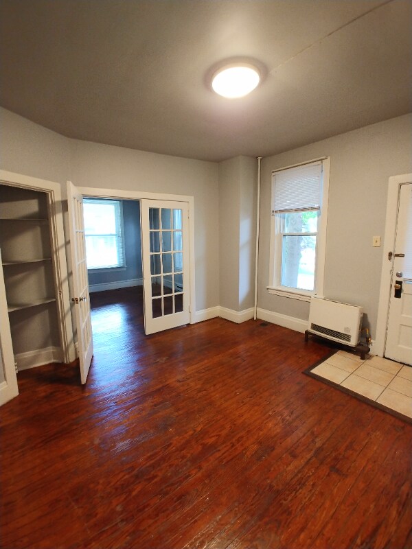 Primary Photo - 2418 State St