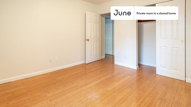 Foto del edificio - Room in Shared 4 bed/2 bath home in Flatbush