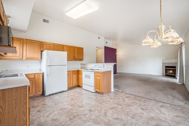 Building Photo - Check out this beauty - Available now!!