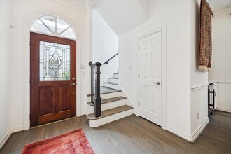 Building Photo - 2842 Briarhurst Park