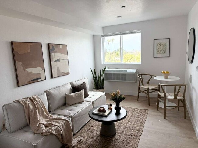 Foto del edificio - 4973 W 21st St