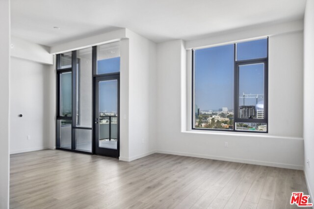 Foto del edificio - 2435 S Sepulveda Blvd