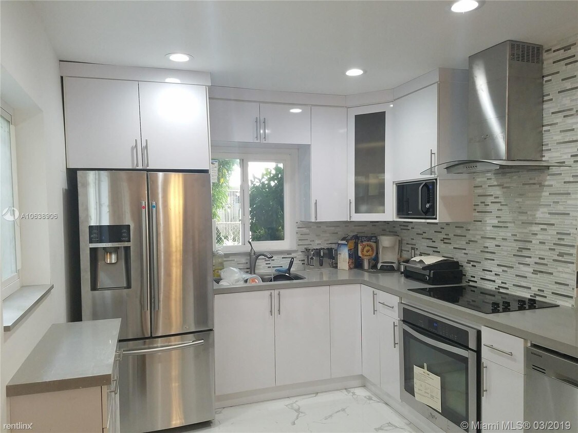3 br, 2.5 bath - 7332 Gary Ave - 3 br, 2.5 bath  - 7332 Gary Ave