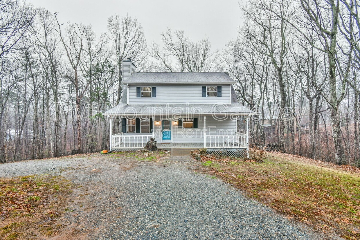 Primary Photo - 495 Washboard Rd