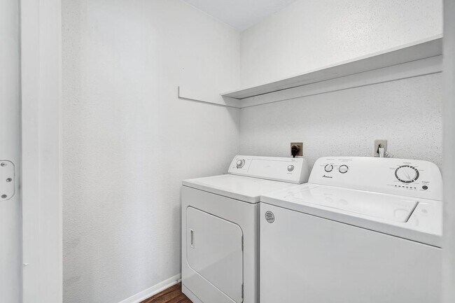 Foto del edificio - Park's Edge Apartments