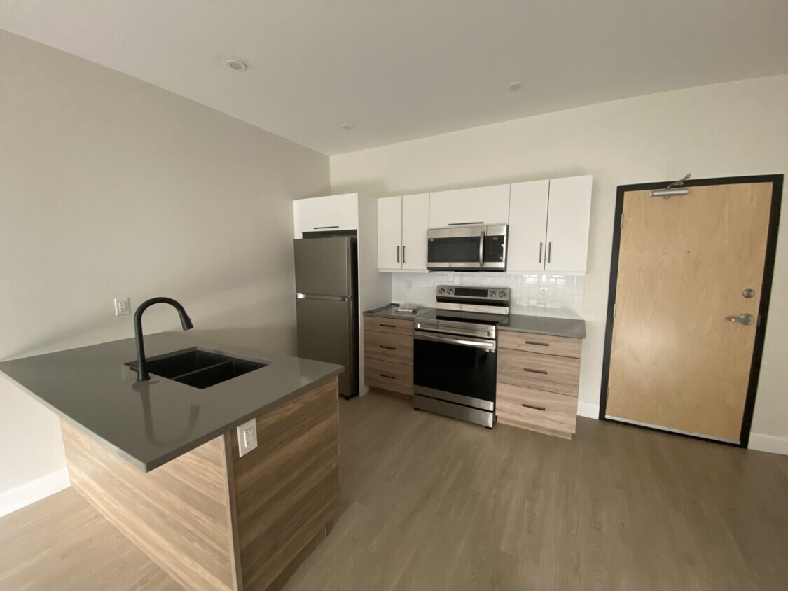Photo principale - 180 Hillsborough Rd