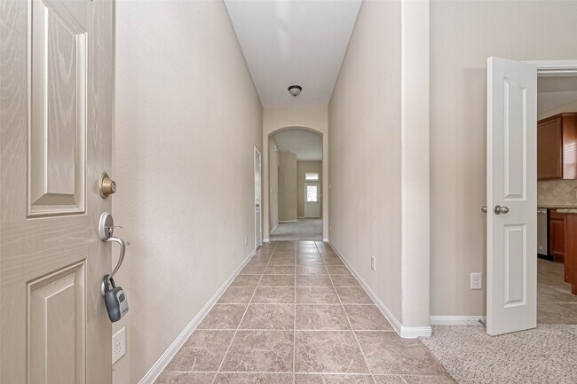 Foto del edificio - 10019 Taylor Springs Ln