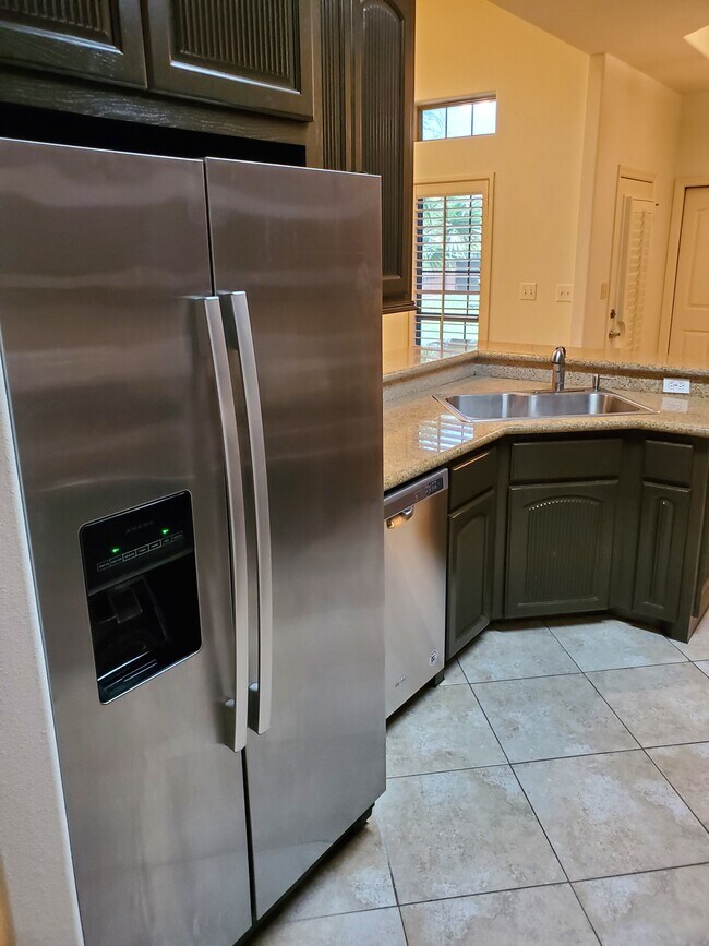 Foto del edificio - 2432 Xavier