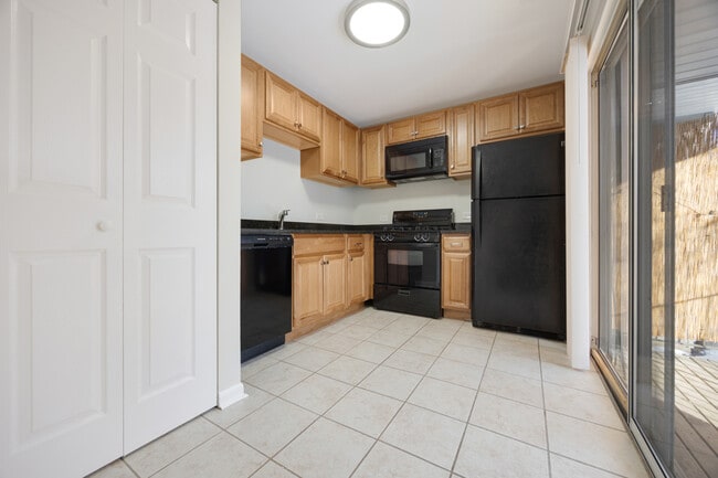 Building Photo - 47 Gant Cir