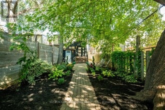 Building Photo - 70 Carlaw Ave